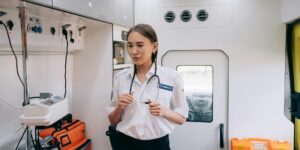 스마트폰 응급 의료 정보 설정 화면을 보여주는 이미지